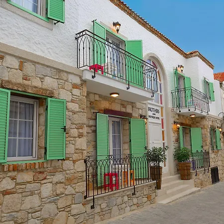 Brothers Hotel Çeşme