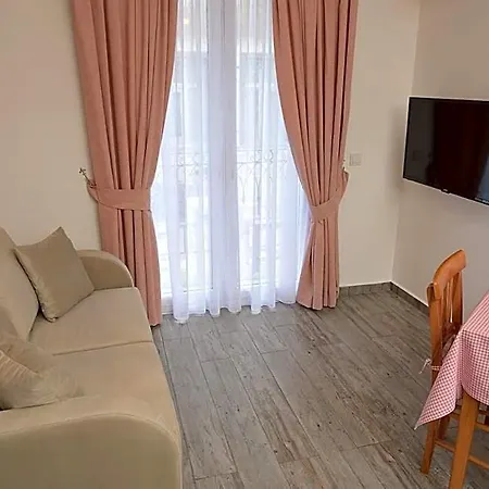 Hotel Brothers Çeşme
