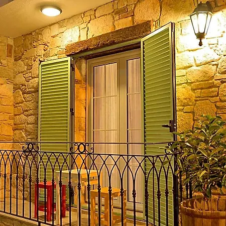 Brothers Hotel