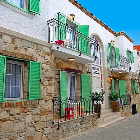Brothers Hotel Çeşme