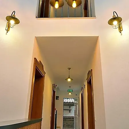 Brothers Hotel